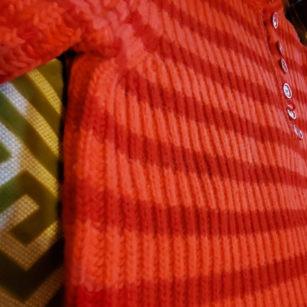Marc Jacob's Sweater - Picture 3 of 5